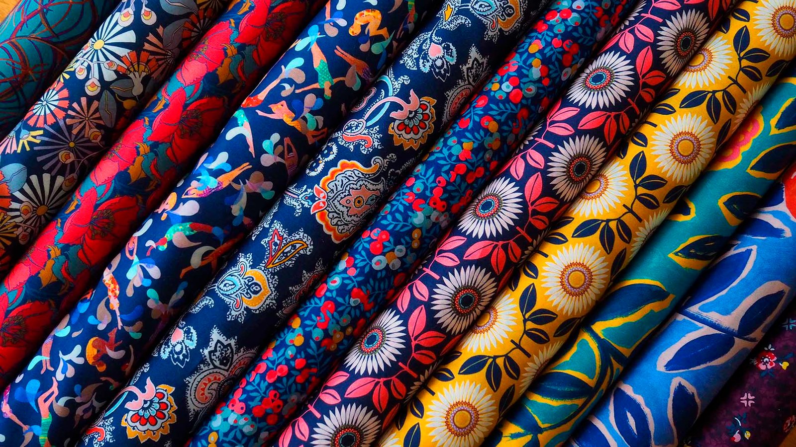 Tecidos estampados coloridos